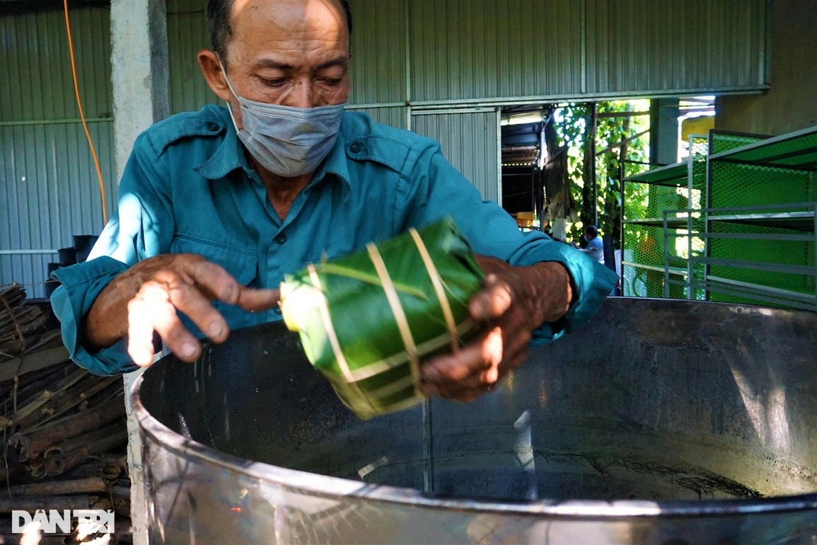 Chuyện ông Hai trời, hơn 20 năm đưa hương vị Tết đi khắp Việt Nam - 5 Chuyện ông Hai trời, hơn 20 năm đưa hương vị Tết đi khắp Việt Nam - 5