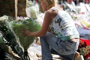 Những giả thuyết về thủ phạm khủng bố London