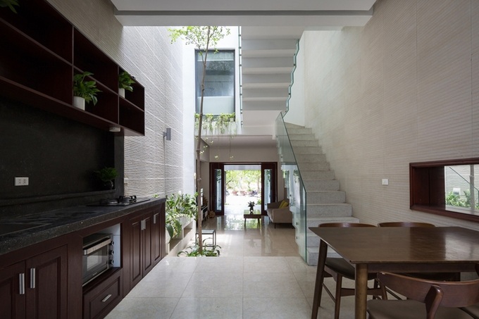 Ngôi nhà nhỏ, hẹp, nằm ở khu dân cư đông đúc, chật chội và ồn ào tại Bắc Ninh lên báo Mỹ - Ảnh 12. Ngôi nhà nhỏ, hẹp, nằm ở khu dân cư đông đúc, chật chội và ồn ào tại Bắc Ninh lên báo Mỹ - Ảnh 12.