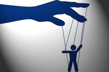 “Mời” ông chủ tư nhân ra khỏi ngân hàng?