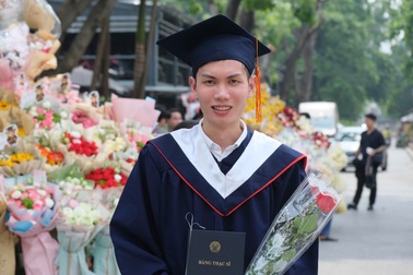 Thủ khoa kép Trường ĐH Y dược: Chọn ngành ung thư như giải bài toán khó