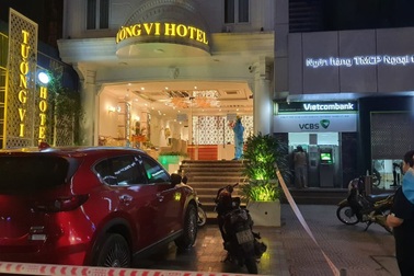 Nữ tiếp viên mắc Covid-19, khách sạn cùng quán karaoke bị phong tỏa