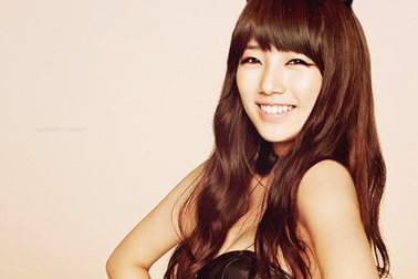 Suzy của nhóm Miss A bị tung ảnh “sàm sỡ”