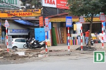 Cần kịp thời xử lý biển báo giao thông bị hư hỏng, che khuất