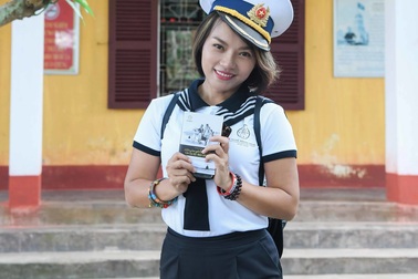 Thái Thùy Linh trẻ trung như tuổi đôi mươi