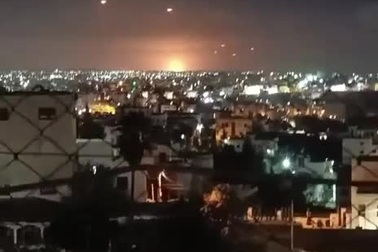 Iran nã hàng trăm tên lửa vào Israel, cảnh báo đanh thép Tel Aviv