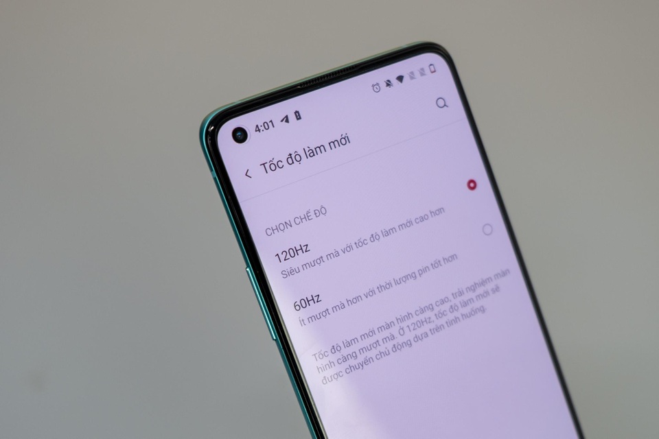 Trên tay OnePlus 8T 5G: chip Snapdragon 865, RAM 12GB, sạc nhanh 65W - 4 Trên tay OnePlus 8T 5G: chip Snapdragon 865, RAM 12GB, sạc nhanh 65W - 4