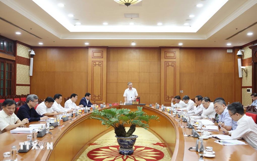 وأكد الأمين العام التزامه أمام الشعب بـ Tổng Bí thư khẳng định lời cam kết trước nhân dân “nói đi đôi với làm” - 2