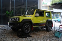 Chốt giá từ 789 triệu đồng, "xe ăn chơi" Suzuki Jimny có gì đặc biệt?