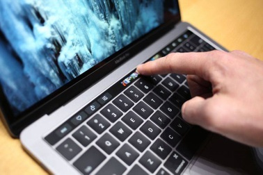 Apple ra mắt MacBook Pro 2016 với thiết kế mới cùng Touch Bar "siêu năng lực"