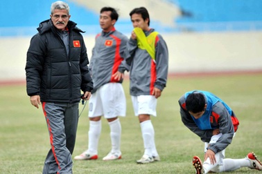 Việt Nam bất ngờ thăng tiến trên BXH FIFA