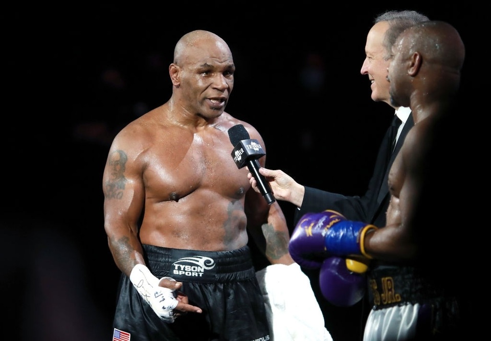 Mike Tyson nổi điên với ý tưởng tái đấu với Holyfield - 1 Mike Tyson nổi điên với ý tưởng tái đấu với Holyfield - 1