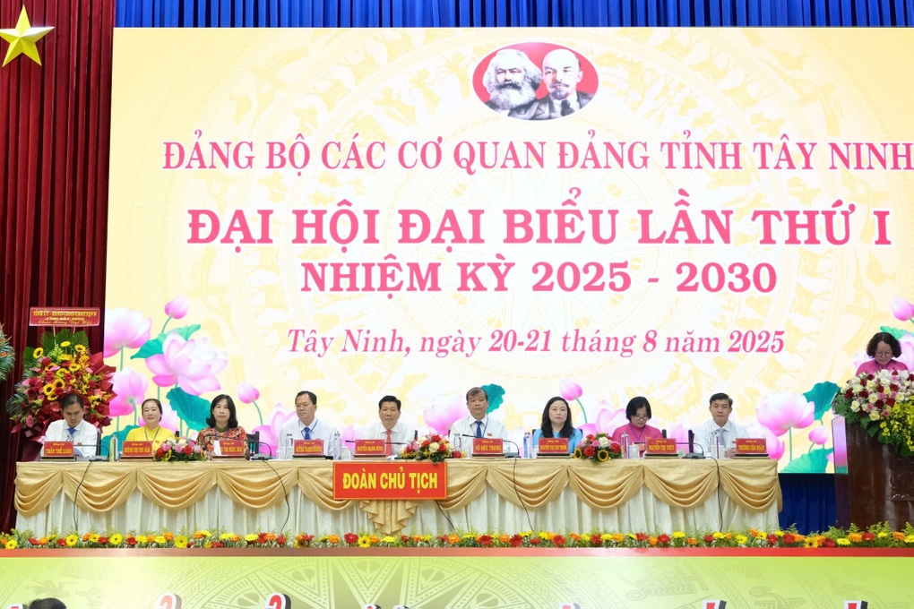 Đảng bộ cơ quan Đảng tỉnh Tây Ninh thống nhất 5 chỉ tiêu nhiệm kỳ mới - 1 Đảng bộ cơ quan Đảng tỉnh Tây Ninh thống nhất 5 chỉ tiêu nhiệm kỳ mới - 1