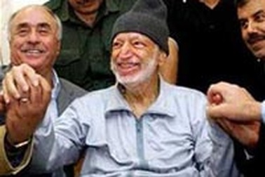 Tìm thấy virut HIV trong máu của cố tổng thống Arafat