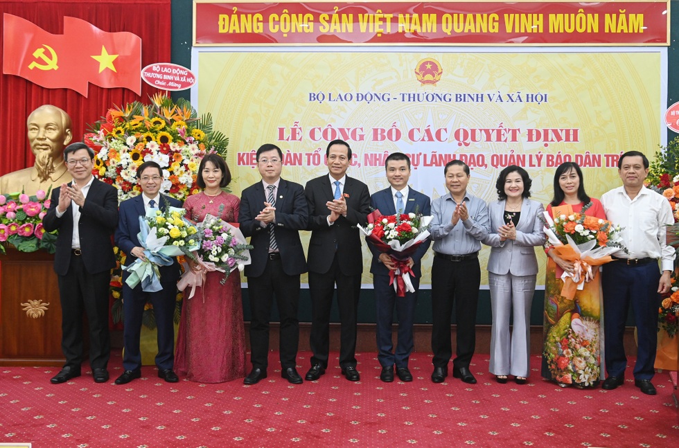 Báo Dân trí phải hướng tới 3 mục tiêu: Dân sinh, dân trí và dân tình - 1 Báo Dân trí phải hướng tới 3 mục tiêu: Dân sinh, dân trí và dân tình - 1
