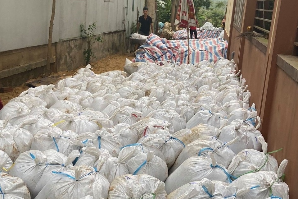 Tiêu hủy gần 480 tấn hải sản tồn kho mắc kẹt sau sự cố Formosa - 1 Tiêu hủy gần 480 tấn hải sản tồn kho mắc kẹt sau sự cố Formosa - 1