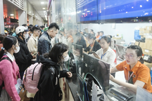 TPHCM tăng giá vé xe không quá 40% dịp lễ 30/4