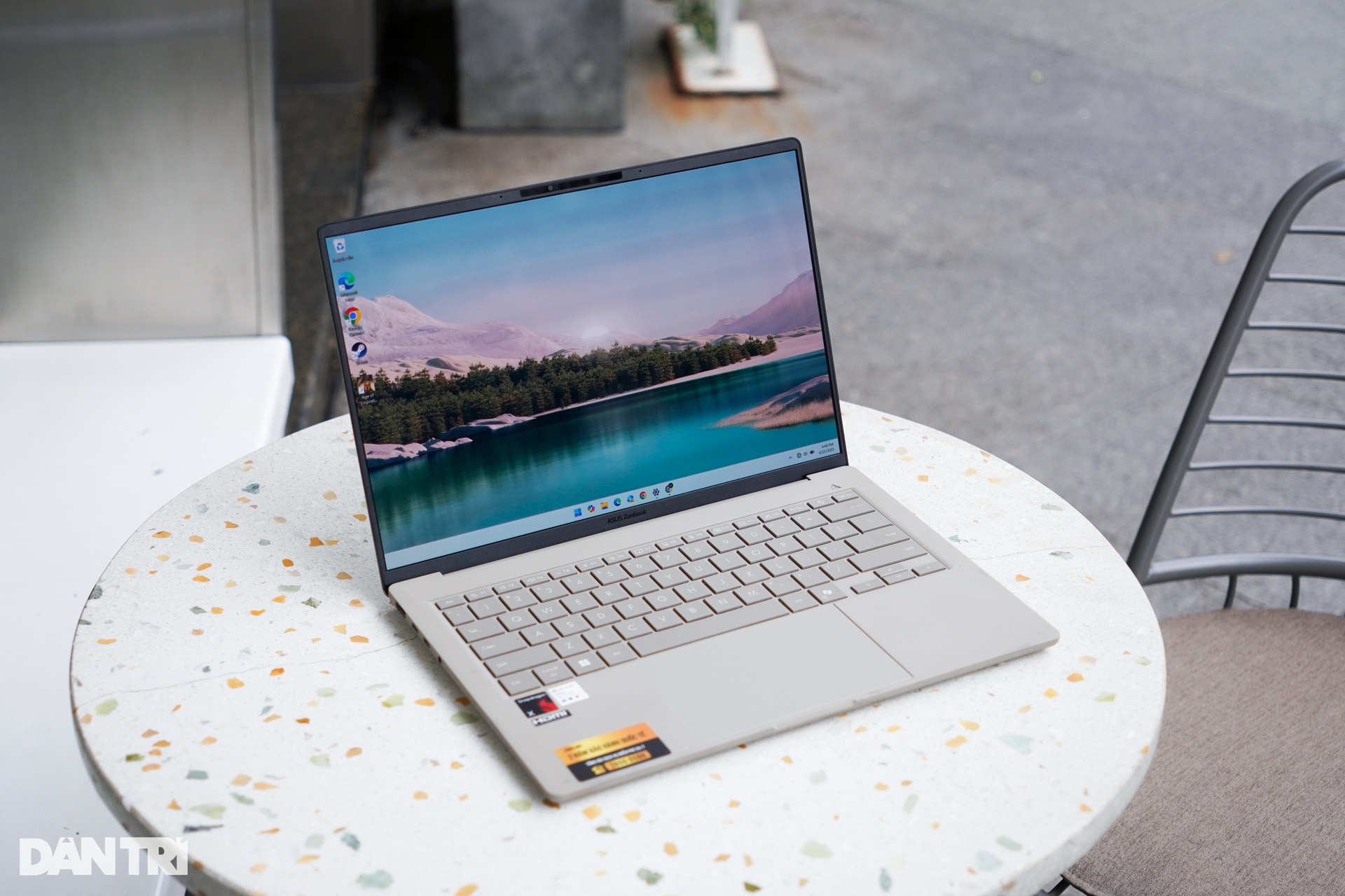 Đánh giá Asus Zenbook A14: Laptop AI chạy chip Snapdragon X sẽ dành cho ai? - 14