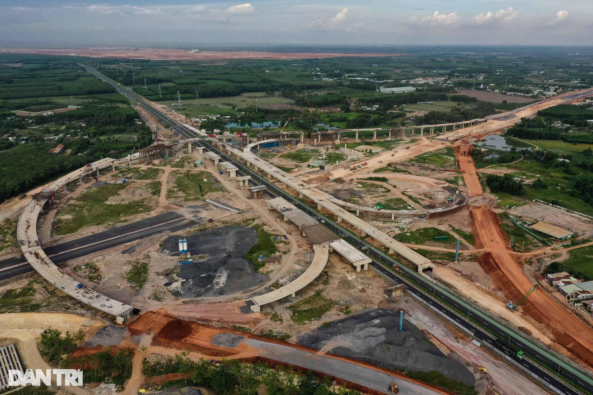 Cao tốc TPHCM - Long Thành - Dầu Giây sắp được mở rộng để giảm kẹt xe - 13