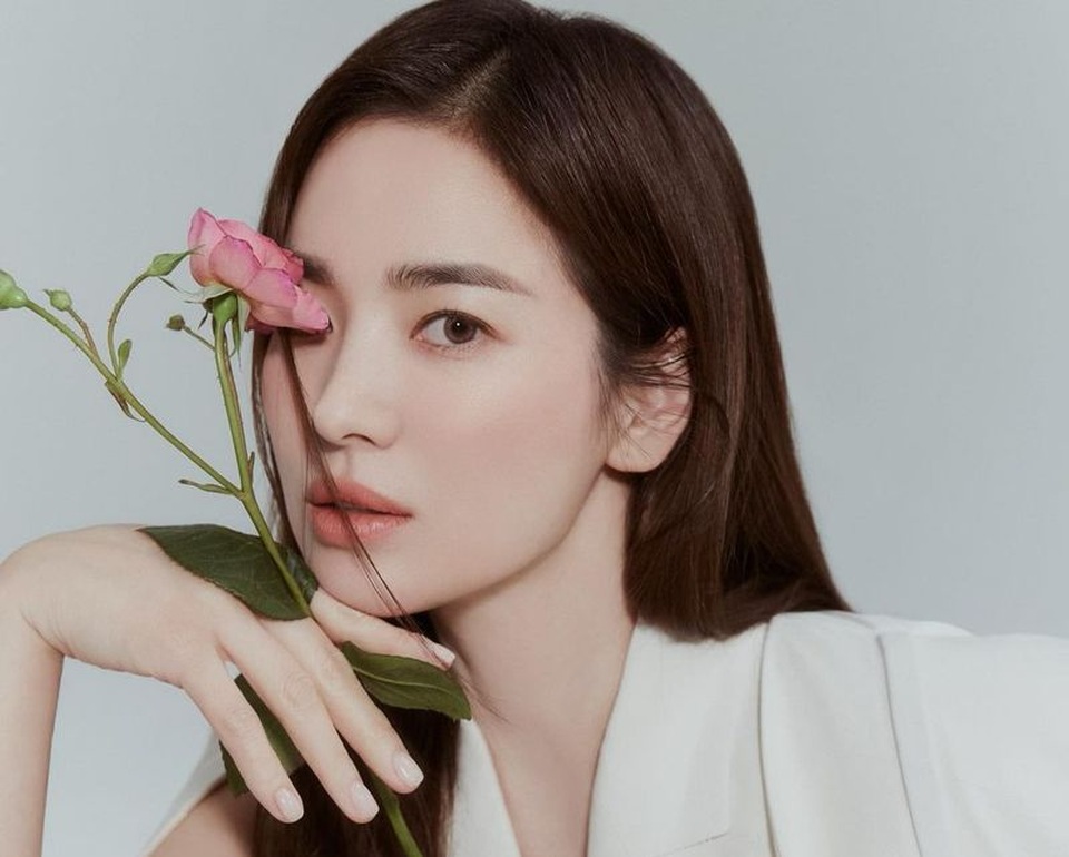 Mỹ nam nào sẽ là tình nhân của Song Hye Kyo trong phim mới? - 1 Mỹ nam nào sẽ là tình nhân của Song Hye Kyo trong phim mới? - 1