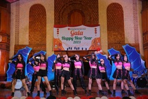 Các em nhỏ "nhảy cover" Black Pink giữa thời tiết Hà Nội dưới 20 độ C