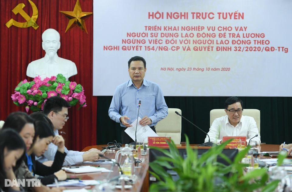 Thứ trưởng Lê Văn Thanh: “Nới” điều kiện để doanh nghiệp vay vốn trả lương - 1 Thứ trưởng Lê Văn Thanh: “Nới” điều kiện để doanh nghiệp vay vốn trả lương - 1