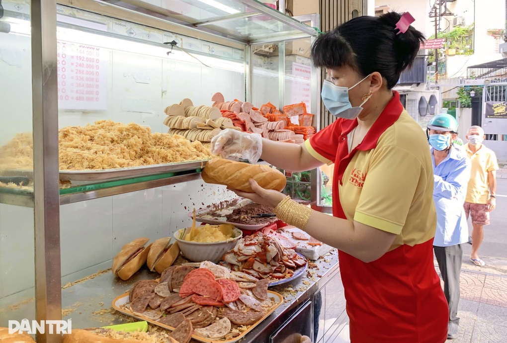 Xe bon me duy nhất tại Đại học Havard và niềm tự hào bánh mì Việt Nam - 3 Xe bon me duy nhất tại Đại học Havard và niềm tự hào bánh mì Việt Nam - 3
