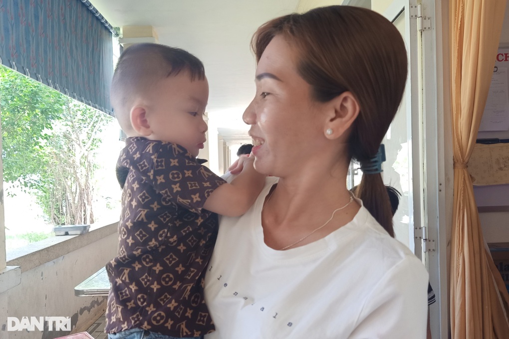 Những người lo cho con người ta, bố mẹ người ta hơn người nhà mình - 4 Những người lo cho con người ta, bố mẹ người ta hơn người nhà mình - 4