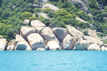 Cảnh sắc thiên nhiên “đẹp như tranh vẽ” trên đường đến Bình Ba