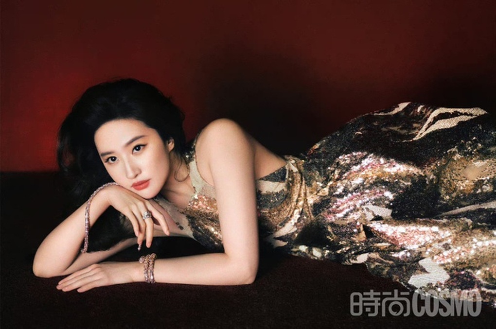 Dàn mỹ nam đổ bộ trong Câu chuyện hoa hồng của Lưu Diệc Phi - 9 Dàn mỹ nam đổ bộ trong Câu chuyện hoa hồng của Lưu Diệc Phi - 9