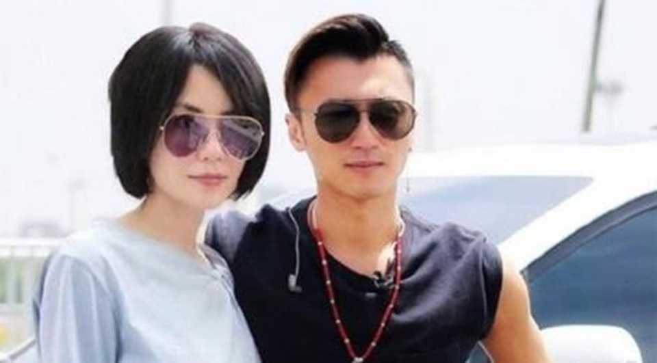 Quản lý nói gì về tin đồn Vương Phi chia tay Tạ Đình Phong? - 1 Quản lý nói gì về tin đồn Vương Phi chia tay Tạ Đình Phong? - 1
