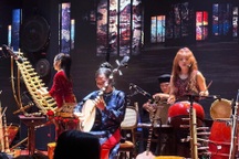 Nhạc sĩ Trần Mạnh Hùng đưa 30 nhạc cụ dân tộc vào show tôn vinh văn hóa