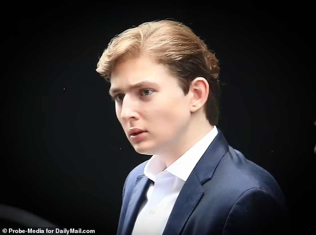 Barron Trump - từ con trai tỷ phú đáng yêu đến anh chàng cao 2,01m - 11 Barron Trump - từ con trai tỷ phú đáng yêu đến anh chàng cao 2,01m - 11