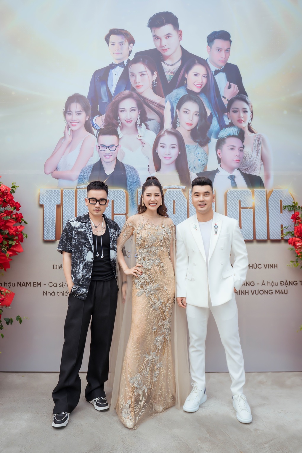 Ưng Hoàng Phúc và bà xã đến chia vui cùng Quế Vân - 8 Ưng Hoàng Phúc và bà xã đến chia vui cùng Quế Vân - 8