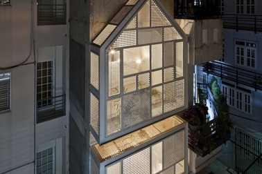 Rộng 30m2, ngôi nhà ở Sài Gòn vẫn gây "sốt" nhờ chiêu thiết kế lạ mắt