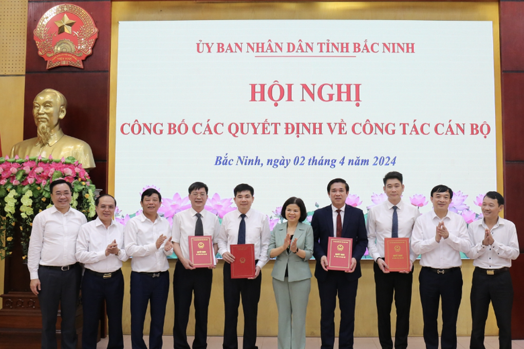 Bắc Ninh miễn nhiệm, bầu bổ sung nhiều vị trí lãnh đạo chủ chốt - 2