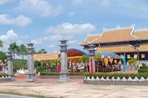 Lễ tri ân các anh hùng, liệt sĩ tại Đền tưởng niệm Trường Sơn- Bến Tắt