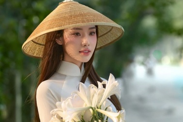 Á khôi Hà Nội sở hữu vòng eo "con kiến" dự thi Miss Grand Vietnam 2024