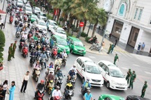 Grabtaxi: Vốn 20 tỷ đồng, báo lỗ gần 1.000 tỷ đồng