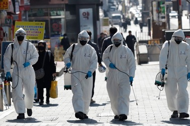 Các hãng công nghệ đang làm gì để đối phó với virus Covid-19?