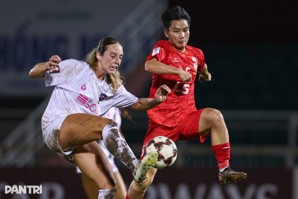 Công nghệ mới của FIFA lần đầu xuất hiện ở sân Thống Nhất - 2 Công nghệ mới của FIFA lần đầu xuất hiện ở sân Thống Nhất - 2