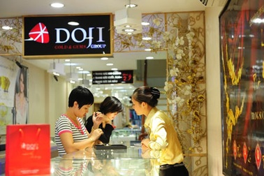 Giá vàng giảm nhẹ, biên độ dao động thấp