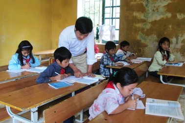 Nghịch lý thiếu giáo viên ở các huyện miền núi   