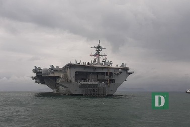 Siêu hàng không mẫu hạm Mỹ tiến vào vùng biển Đà Nẵng
