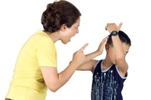 Đừng dạy con bằng lời nói sắc hơn dao!