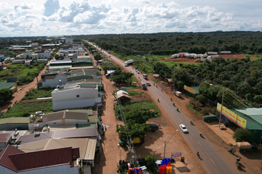 Nguyên Chủ tịch huyện xây kho chứa sầu riêng trái phép