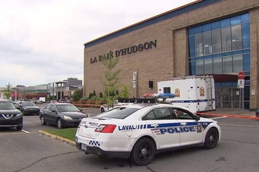 Tốn công đi ăn trộm còn xui tận mạng rơi hết của ra đường