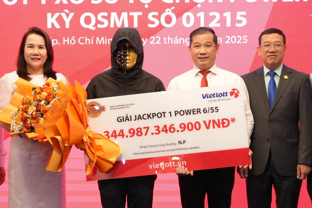 Người trúng Vietlott kỷ lục 344 tỷ đồng nói không ăn nổi cơm khi biết tin - 1 Người trúng Vietlott kỷ lục 344 tỷ đồng nói không ăn nổi cơm khi biết tin - 1