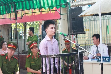 Không chịu trả tiền lương, ông chủ bị nhân viên cũ đâm chết