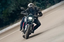 Triumph Trident 660 trình làng, gây khó cho Honda CB650F, Yamaha MT-07